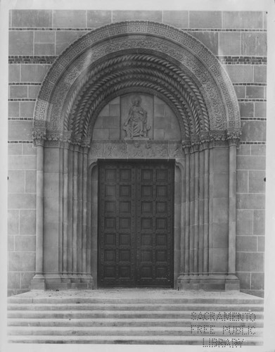 Entrance to Sacred Heart Catholic Church