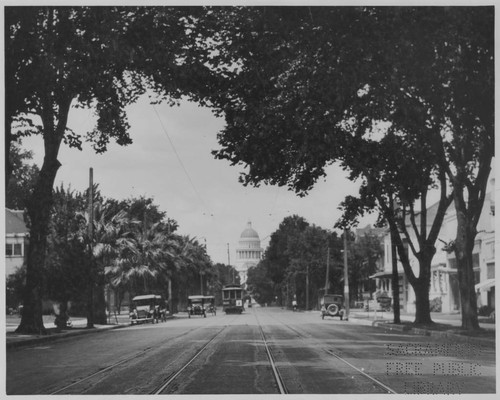 M Street with a View of the California State Capitol Building