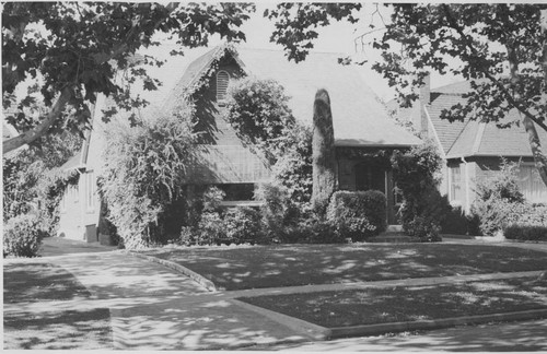 House near Crocker School, Land Park