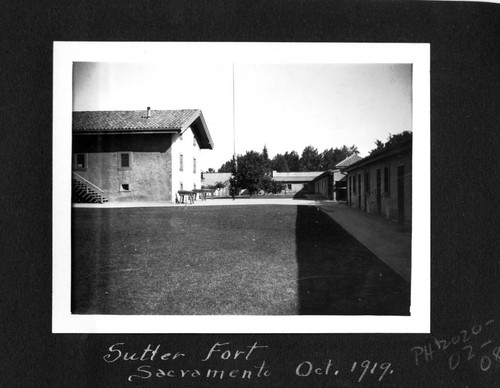 Sutter Fort Sacramento Oct. 1919