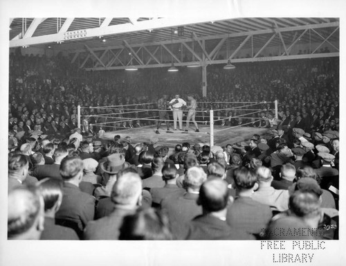 Fred Bottaro Officiates Match at L Street Arena