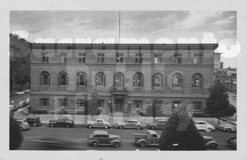 Sacramento Public Library