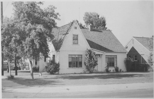 House near Crocker School, Land Park