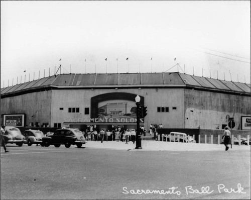 Edmonds Field