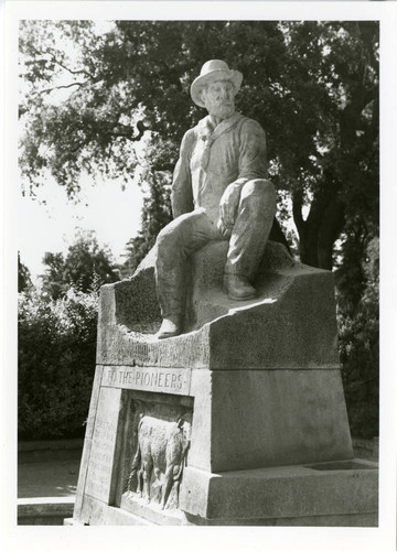 Swanston Memorial Fountain