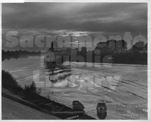 Riverboat on the Sacramento River