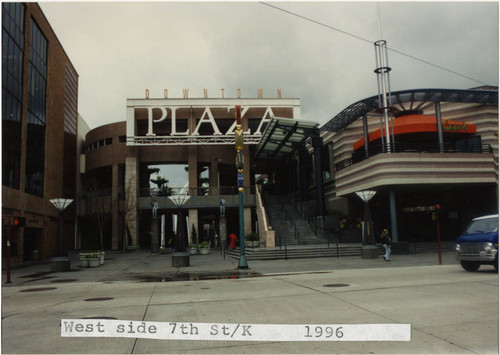 Downtown Plaza and Gator's Restaurant