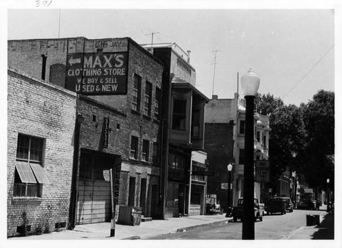 Merchant Street, Between Sixth and Seventh Streets