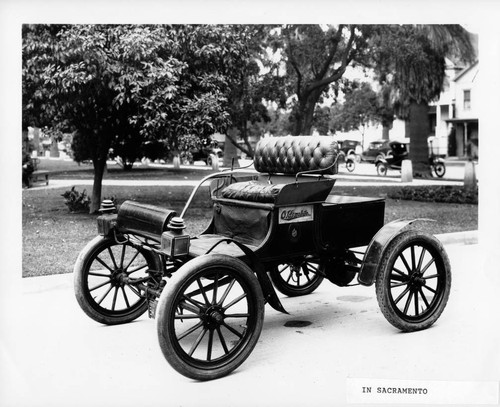 Early Oldsmobile