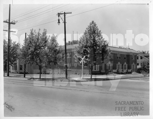 Alhambra Boulevard at G Street