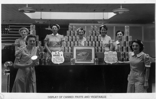 Display of canned fruits and vegetables of Bercut-Richards Packing Company