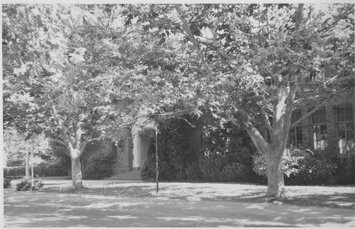 Entrance to Crocker School, Land Park