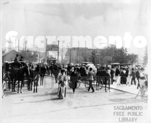 Arrivals for Grand Electric Carnival near Southern Pacific Depot