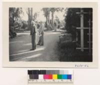 Metcalf speaks at windbreak field meeting, Orange County. Wahlberg in background. Nov. 1951