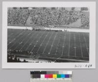 Kick off. Minnesota vs. Washington Stadium at Seattle. Metcalf. September 1952