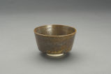 Teabowl with gold glaze