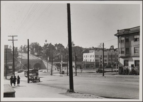 Looking southwest from Hill and California Streets
