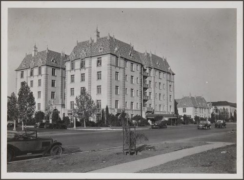 Sycamore apartments, northwest corner of North Sycamore Avenue and Beverly Boulevard