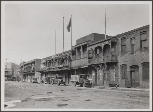 Apablasa Street, Chinatown