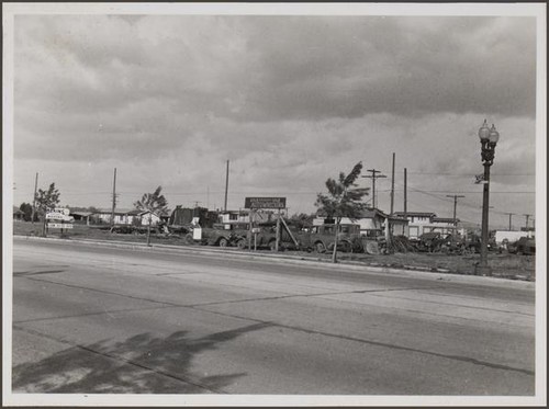 Autowrecking on Anaheim Telegraph Road