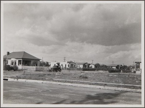 Suburb, looking northwest from Dunham Street, west of Duncan Avenue