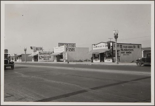 Florence Avenue, Crenshaw Knoll, looking west on Florence Avenue from Normandie Avenue