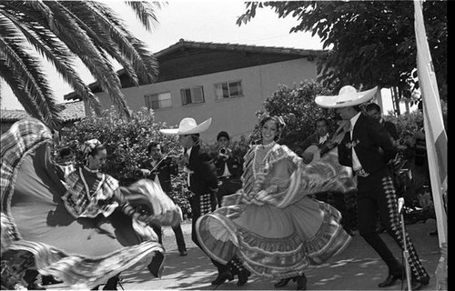 Mariachi dancers at the San Fernando Blessed Fruits and Flowers Festival