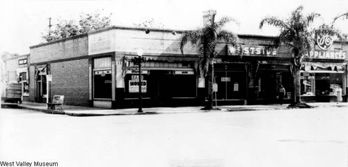 North side of Sherman Way in Canoga Park, 1955