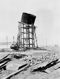 Owensmouth water tower, 1915