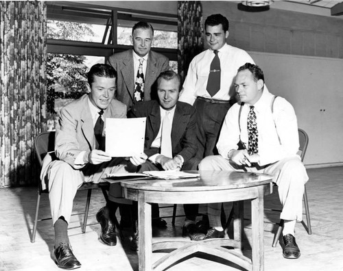 North Hollywood Commerce and Industry members plan Community Chest support, 1949