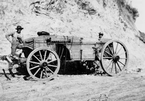 Dump wagon in Old Topanga Canyon, circa 1908