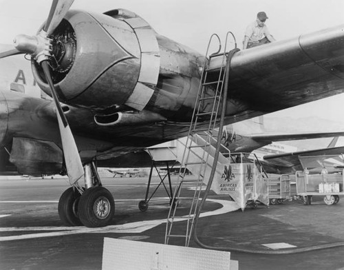 Airplane refueling, Lockheed Air Terminal, 1950-1959