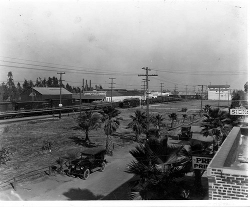 Southern Pacific Railroad station and train, Lankershim, 1920