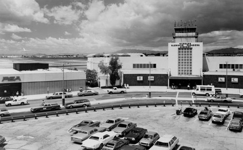 Burbank-Glendale-Pasadena Airport terminal, early to mid-1980s