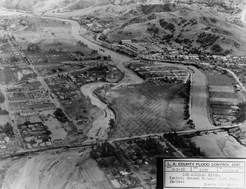 Los Angeles River during the flood, 1938