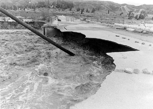 Flood damage, Pacoima Wash, Sylmar, 1970