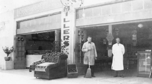 Miller's Market facing Ventura Boulevard near Topanga Canyon Boulevard, 1936