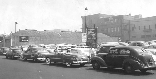 Parking issues in Glendale, 1952