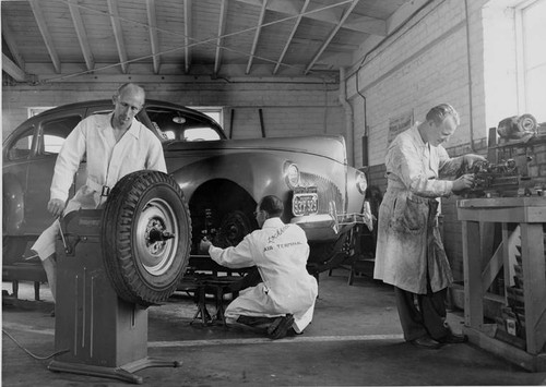 Lockheed Air Terminal Auto Shop, tire repair