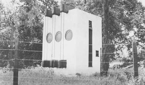 Pump House, Park Moderne, Calabasas, 1936