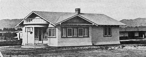 Weeks Poultry Community house, circa 1927