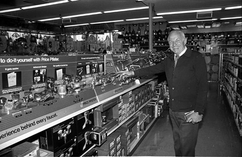 Marty Witkin, owner of San Fernando Hardware