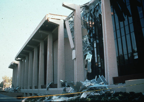 Earthquake damage, Oviatt Library, California State University, Northridge, 1994