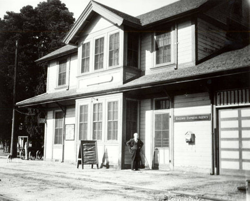 Northridge train station, Northridge, 1938