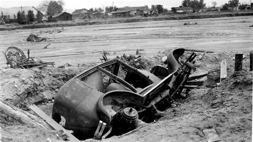 Los Angeles River flood aftermath in North Hollywood, 1938