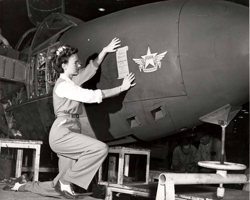 Memorial emblem for Lockheed plant employee, 1943--International Association of Machinists, District Lodge 727