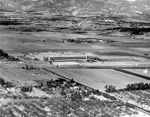 General Motors plant, 1948