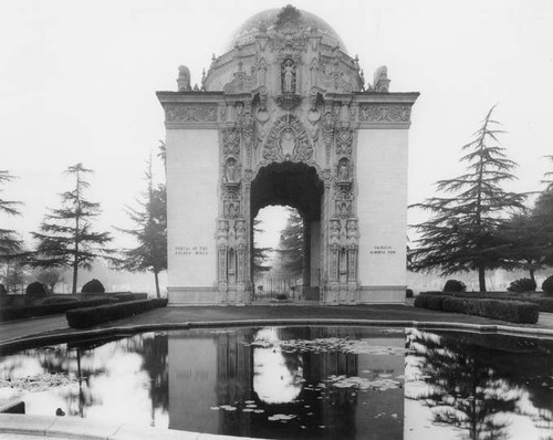 Pierce Brothers Valhalla Memorial Park and Mortuary, 1998