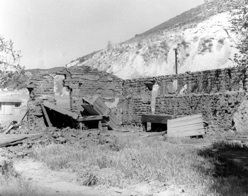 Ruins at the Rancho El Escorpion, 1947