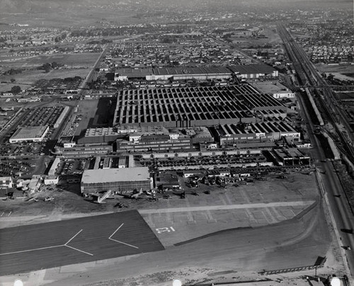 Lockheed Air Terminal, Runway 33, Railroad dividing Empire Ave. & Vanowen St.; Hangar 1 & Lockheed Plant A-1